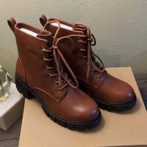 IDIFU Combat Women's Lace-Up Boots Size 9 Brown